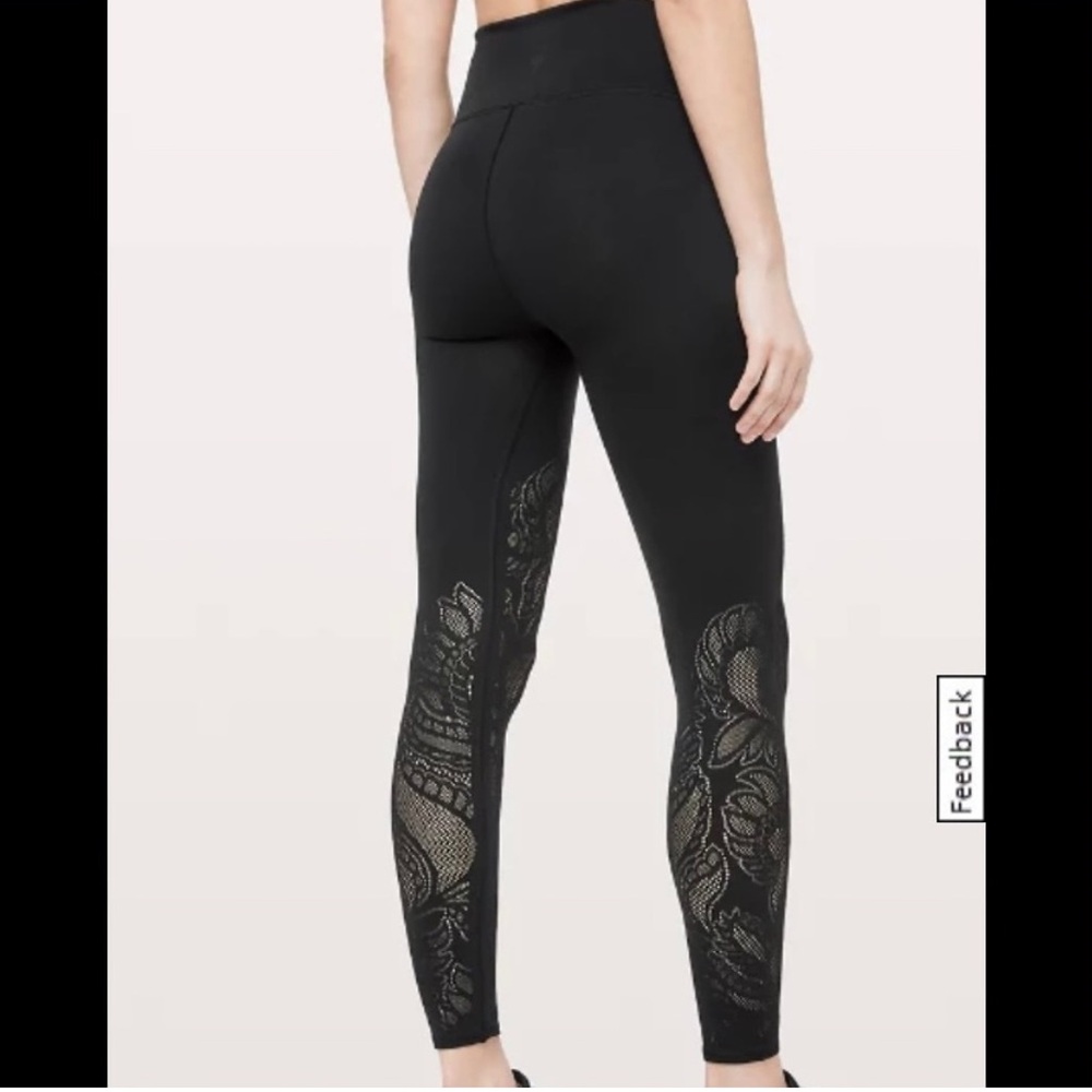 Lululemon Black High-Waist Reveal 7/8 tights